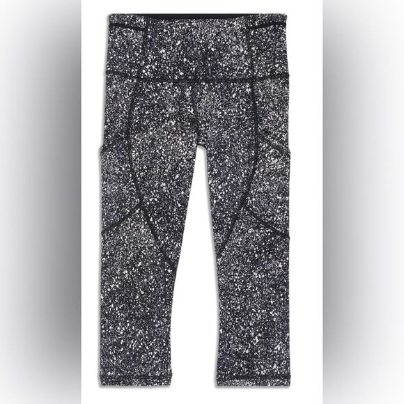 LululemonTight Stuff‎ Crop Leggings Size 4 - Picture 1 of 6
